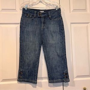 🍊 Lee Just Below The Waist Blue Denim Cropped Jeans - size 6 / 28